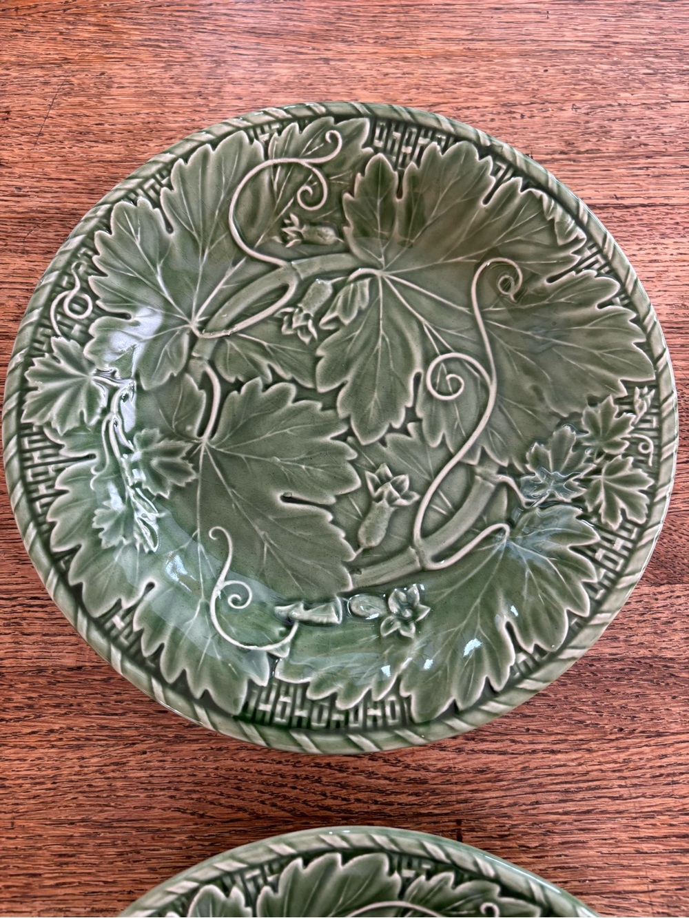 Vintage Bardello Pinheiro Grape Leaf Salad Plates Set of 2 Diameter 8” - Picture 3 of 6